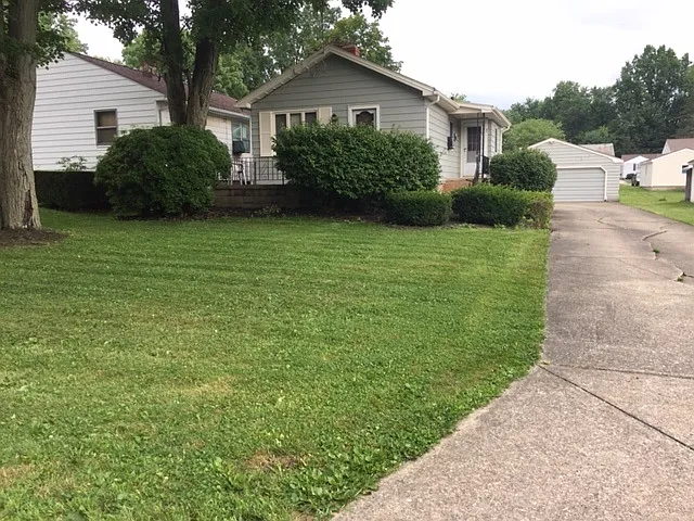 1406 Clark St photo 1