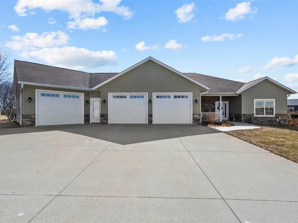 133 Fairlawn Ct, Marengo, IA 52301
