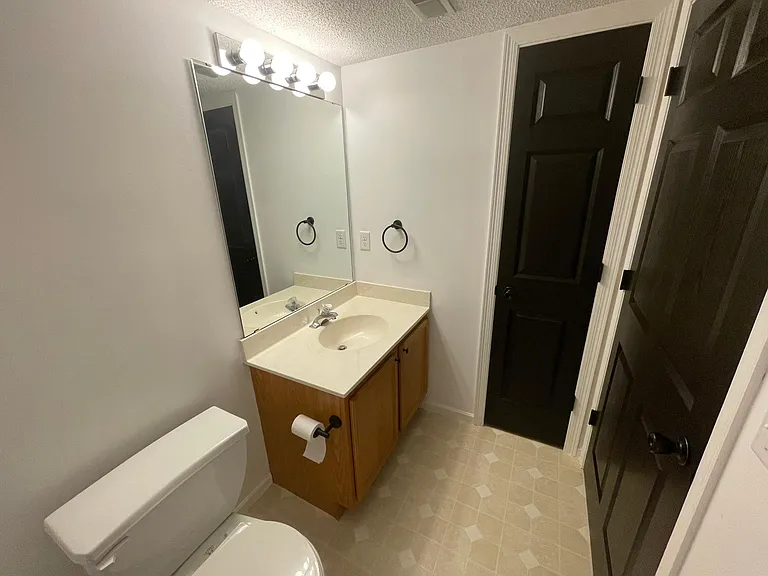 1364 Conservatory Ct — Photo 38