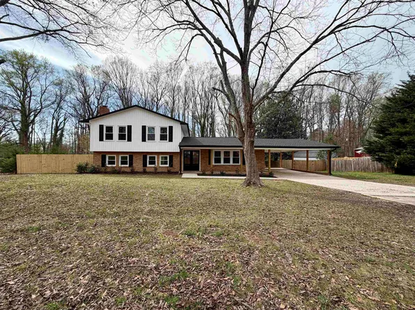 911 Vannessa Dr, Boiling Springs, SC 29316