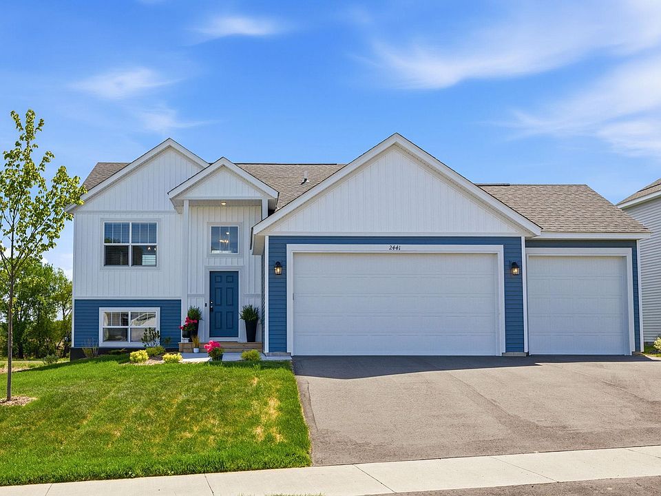 1st image of 2441 Greenbriar Ln