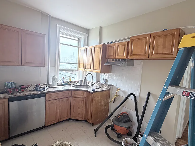 32-15 43rd St #11 — Photo 1