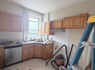 32-15 43rd St #11, Astoria, NY 11103