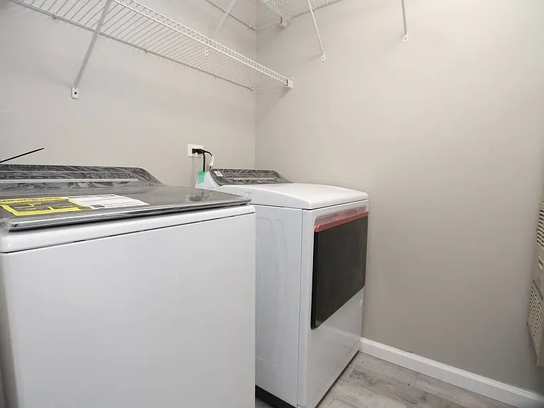 353 Springbrook Trl S — Photo 9