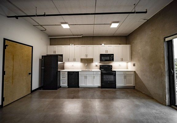 5th image of 525 E Ransom St #02447af3e