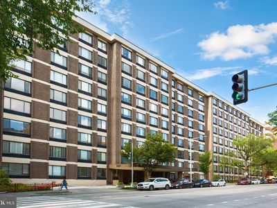 2501 Calvert St NW APT 802, Washington, DC, 20008