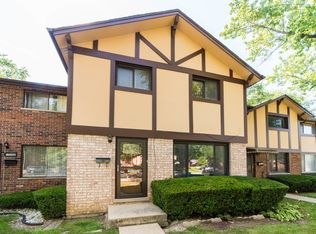 1S278 Danby St, Villa Park, IL 60181