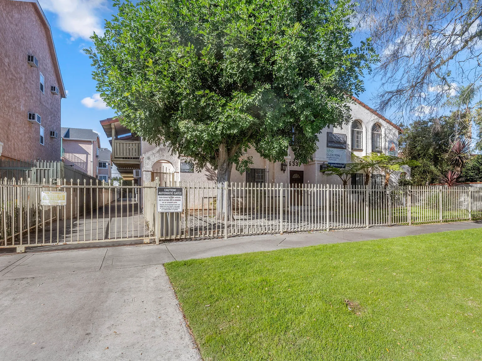 2633 Ellendale Pl — Photo 2