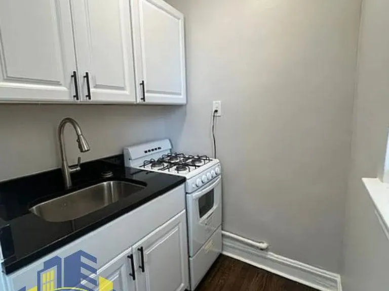 Ashland Pointe Apartments — Photo 2