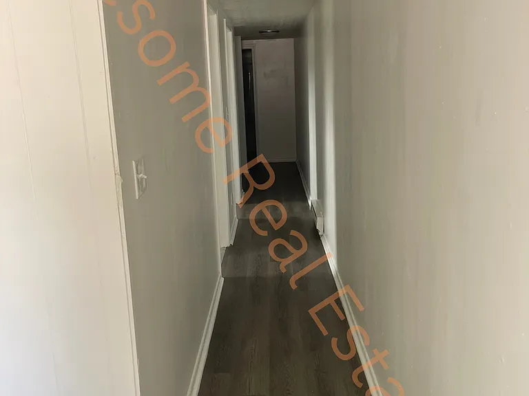 219 W Kennedy Ave — Photo 4