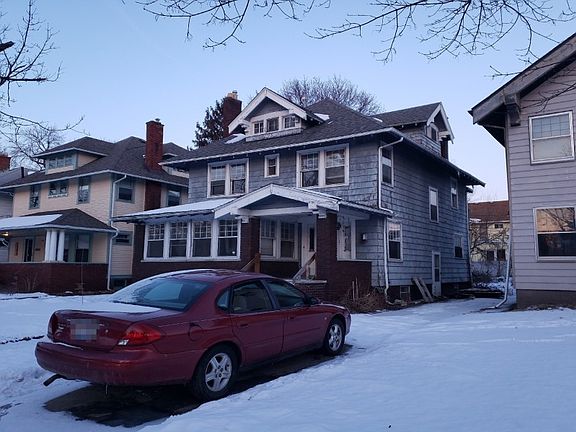 2nd image of 2916 Parkwood Ave