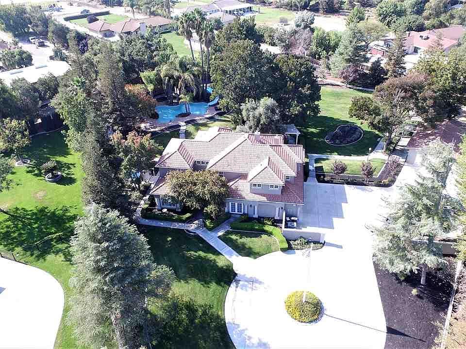 1st image of 27263 Lillegard Ct