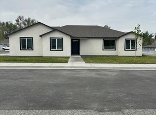 1918 S Buntin St, Kennewick, WA 99336