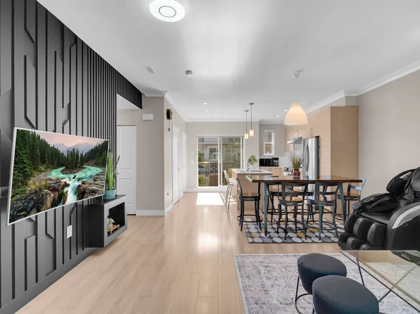 12073 62nd Ave #1, Surrey, BC V3X 0K4