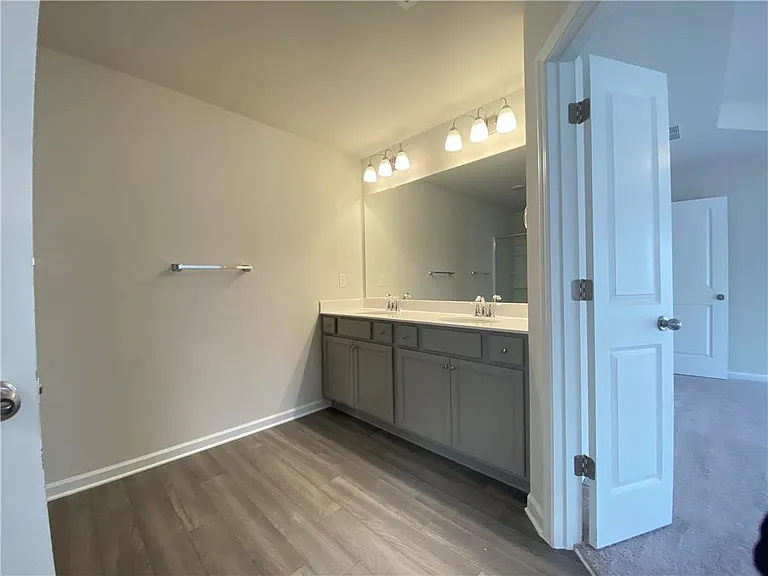 4679 Fullerton Dr — Photo 9
