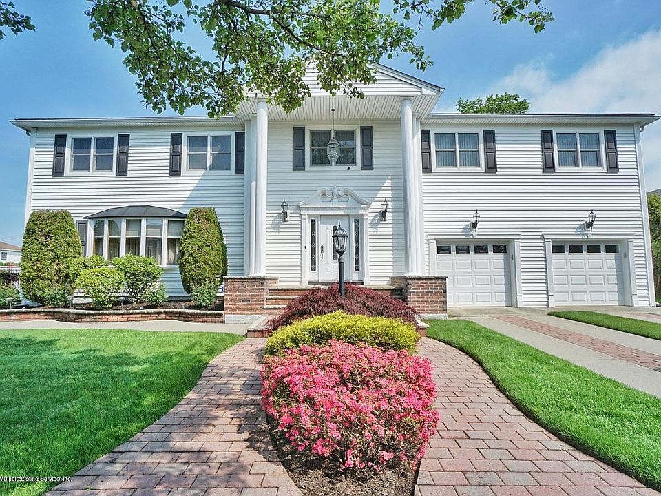 1st image of 981 Ionia Ave