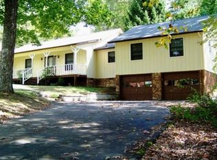 483 Harbin Dr, Mountain City, TN 37683