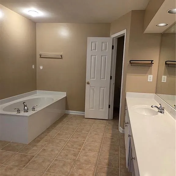 8155 Cavendish Pl — Photo 20