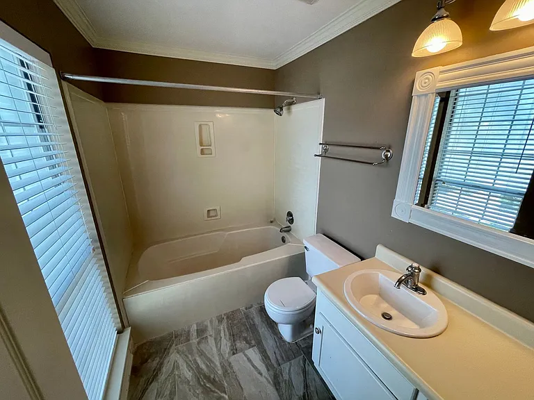 270 Hillcrest Rd #506 — Photo 9