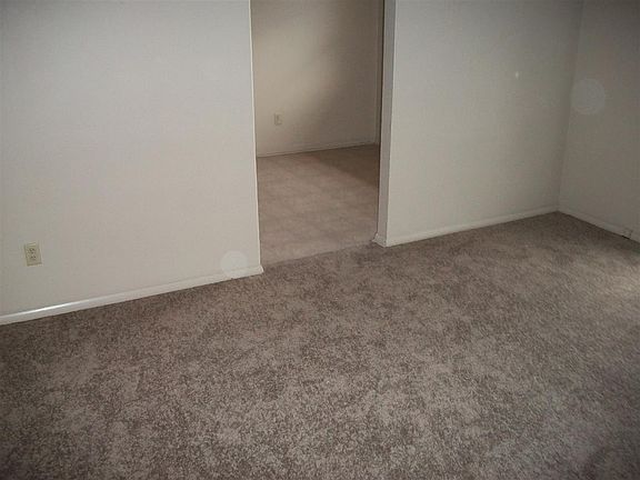 4th image of 5713 NW Briarwood Dr