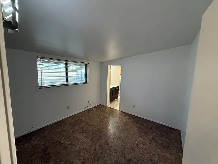 1603 N Park Ave — Photo 11