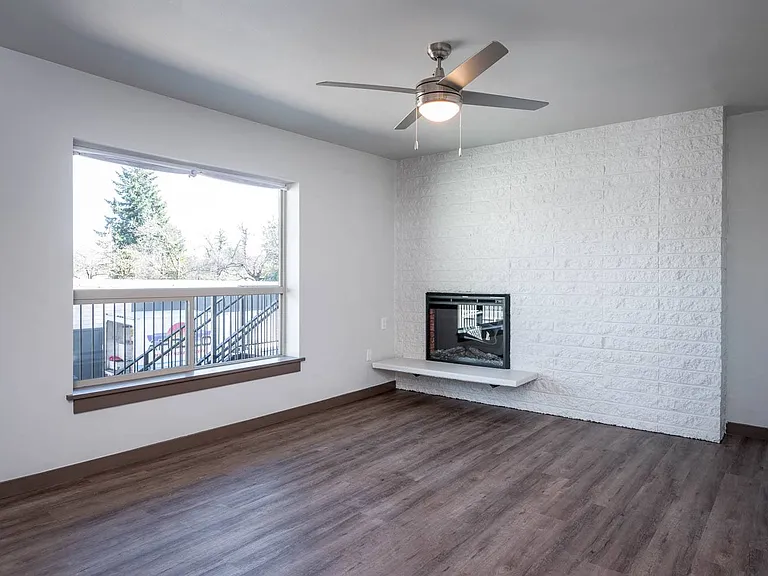 Spruce Park Apartments — Photo 7