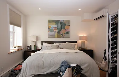Rented by R New York
