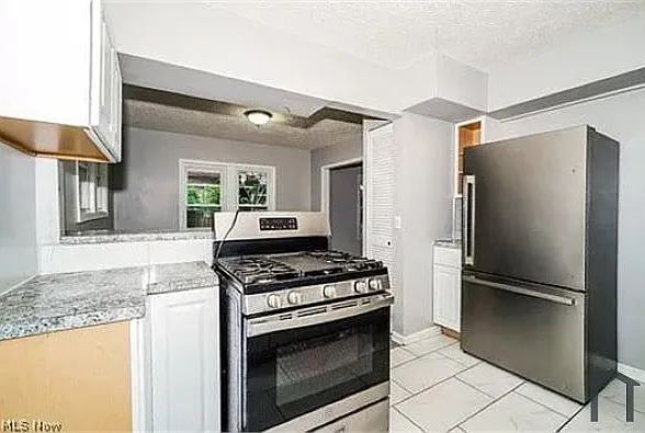 233 Sobul Ave — Photo 9