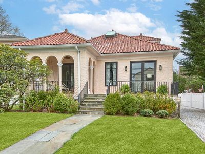 8 Birch Avenue, Pelham, NY, 10803