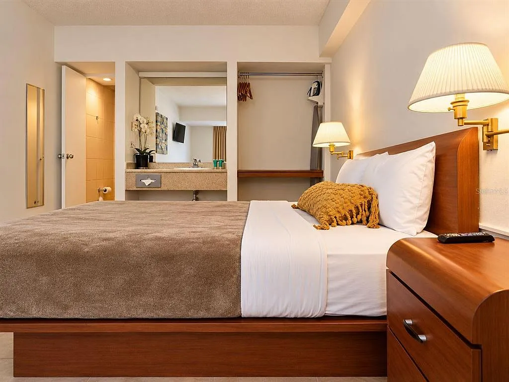 1 bed, 1.0 bath, 250 sqft, $1,500 — Photo 3