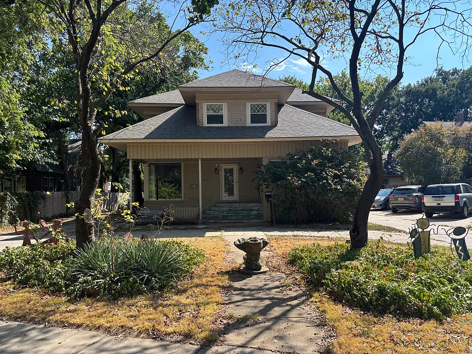 815 W River Blvd #1