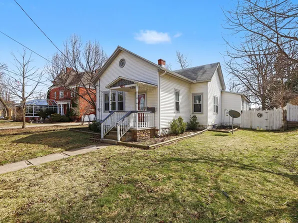 411 5th St, Manistee, MI 49660