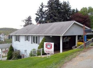 5750 Grant St, Export, PA 15632