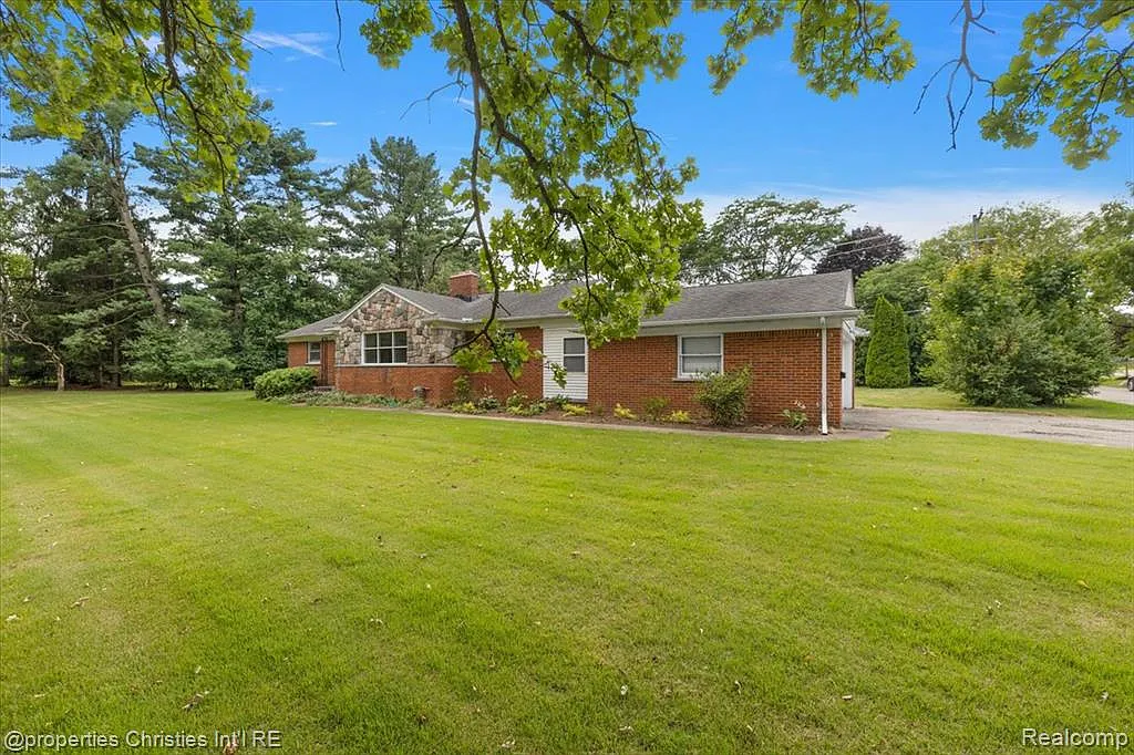 Building Photo - 6030 Lahser Rd
