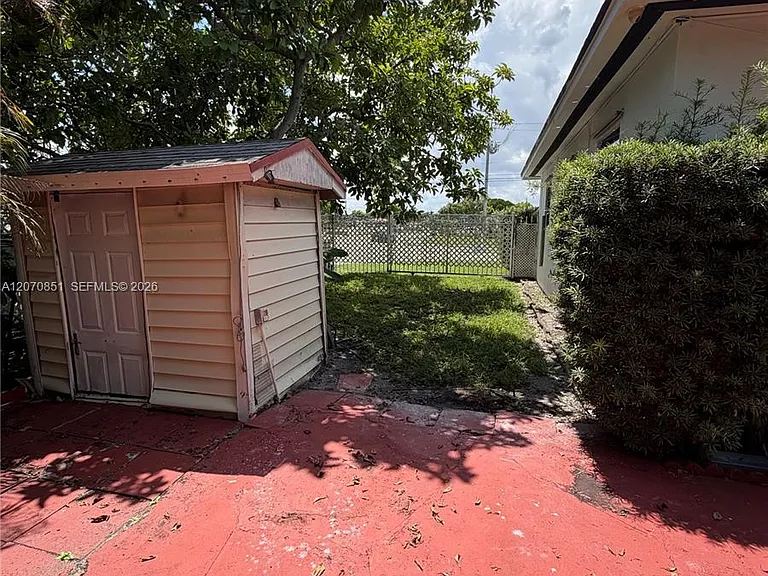 4175 SW 87th Ave — Photo 18