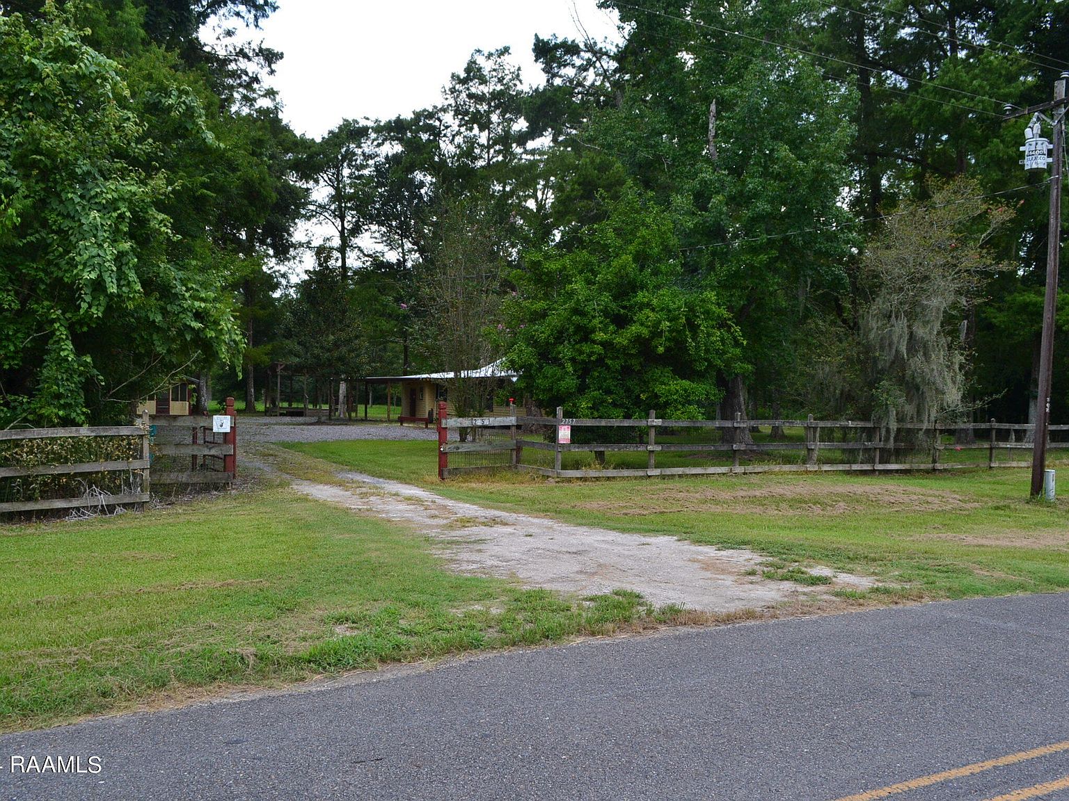 2757 W Atchafalaya Levee Rd, Krotz Springs, LA 70750 | Zillow