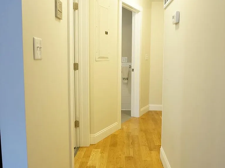 49 Kent St #2 — Photo 4