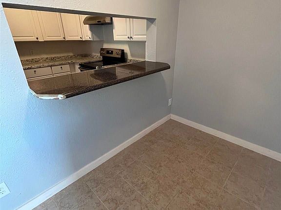 2nd image of 417 E Bobe St #B