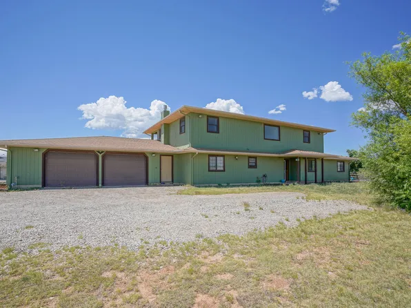 10 Circle Rd S, Edgewood, NM 87015