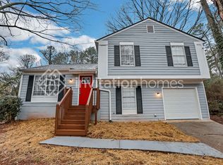 417 Maid Marion Ln, Stone Mountain, GA 30087