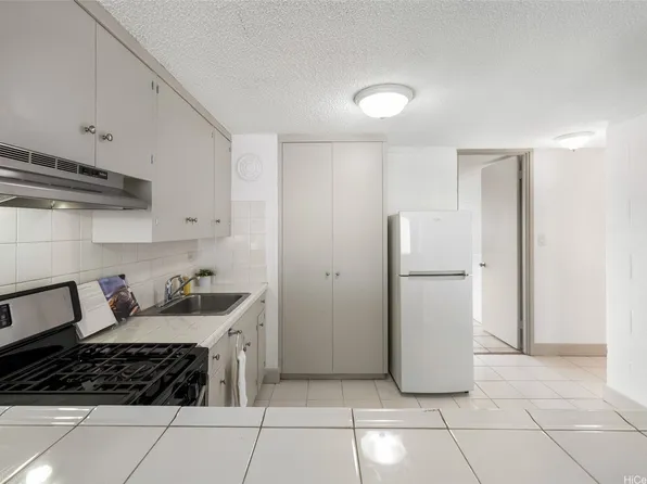 2501 Coyne St APT 205, Honolulu, HI 96826