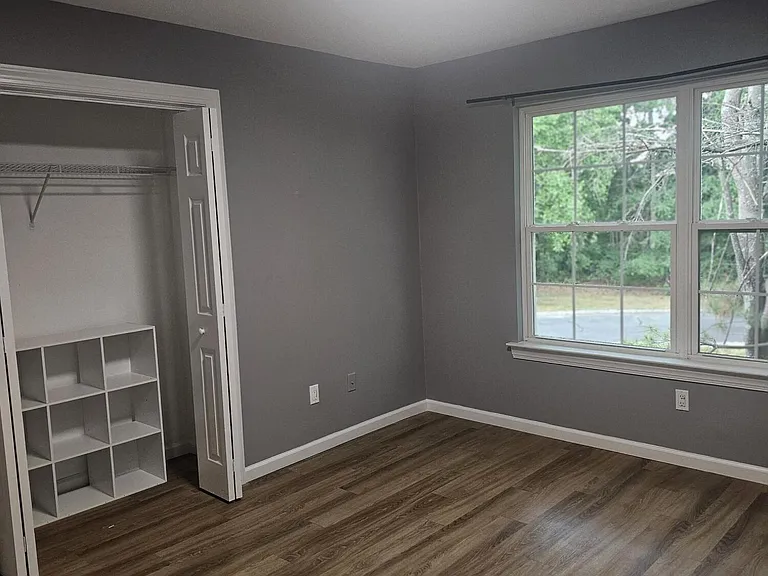 42 Diane Dr — Photo 19