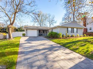 15805 Pointer Ridge Dr, Bowie, MD 20716