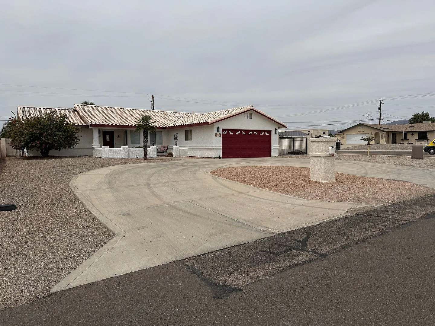 Longterm Furnished Pool Home — Photo 2