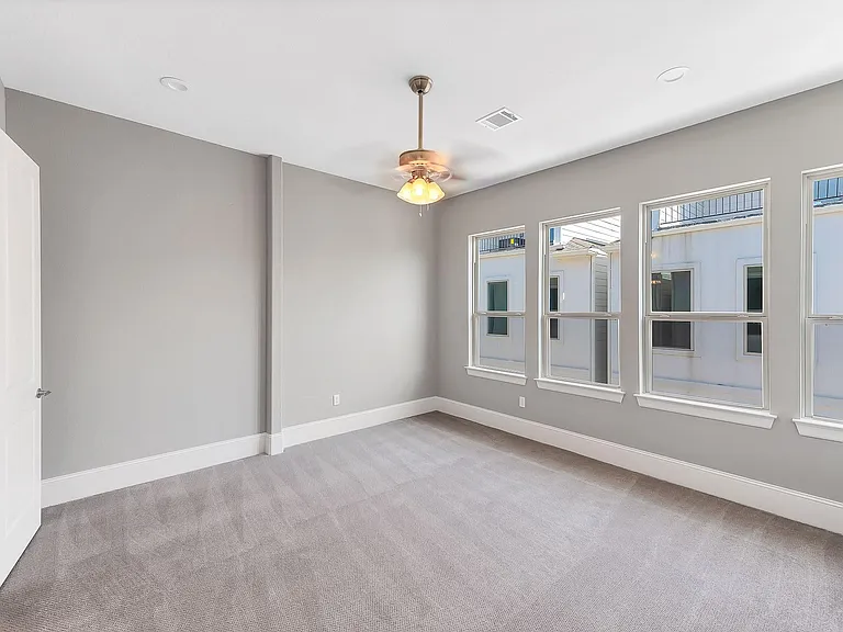 4609 Nett St #B — Photo 12