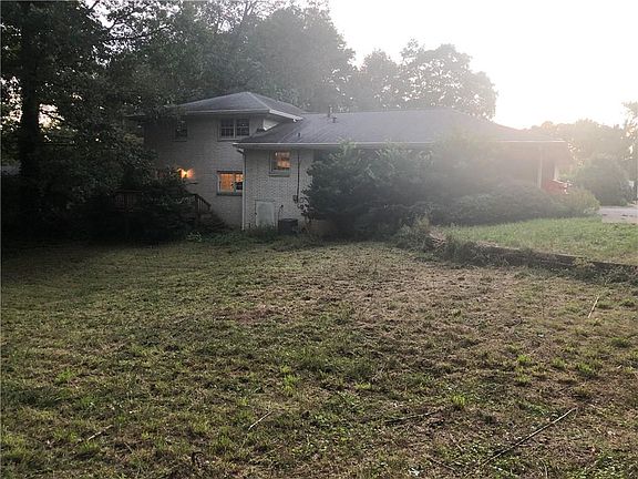 2nd image of 2923 Evans Woods Dr