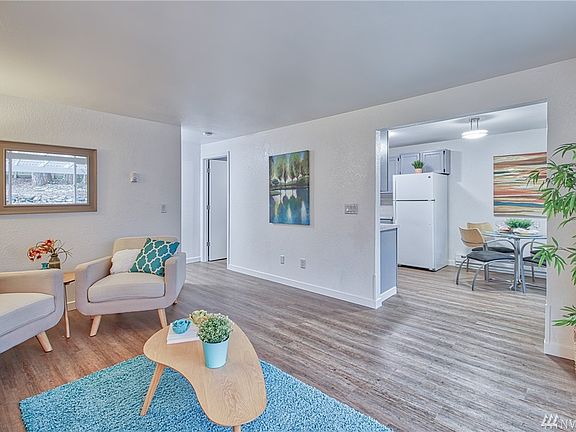 5th image of 1121 Rogers St NW