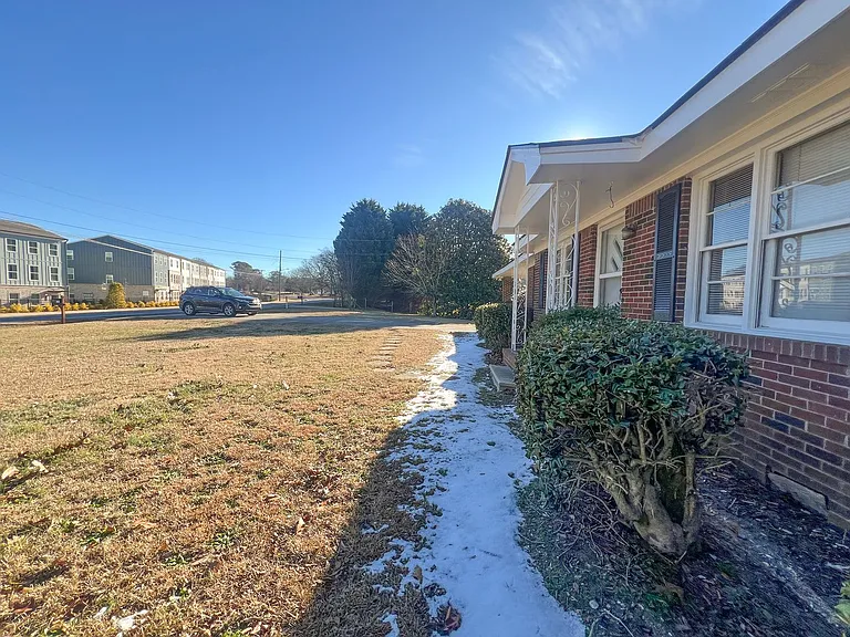 1259 Old Peachtree Rd — Photo 21