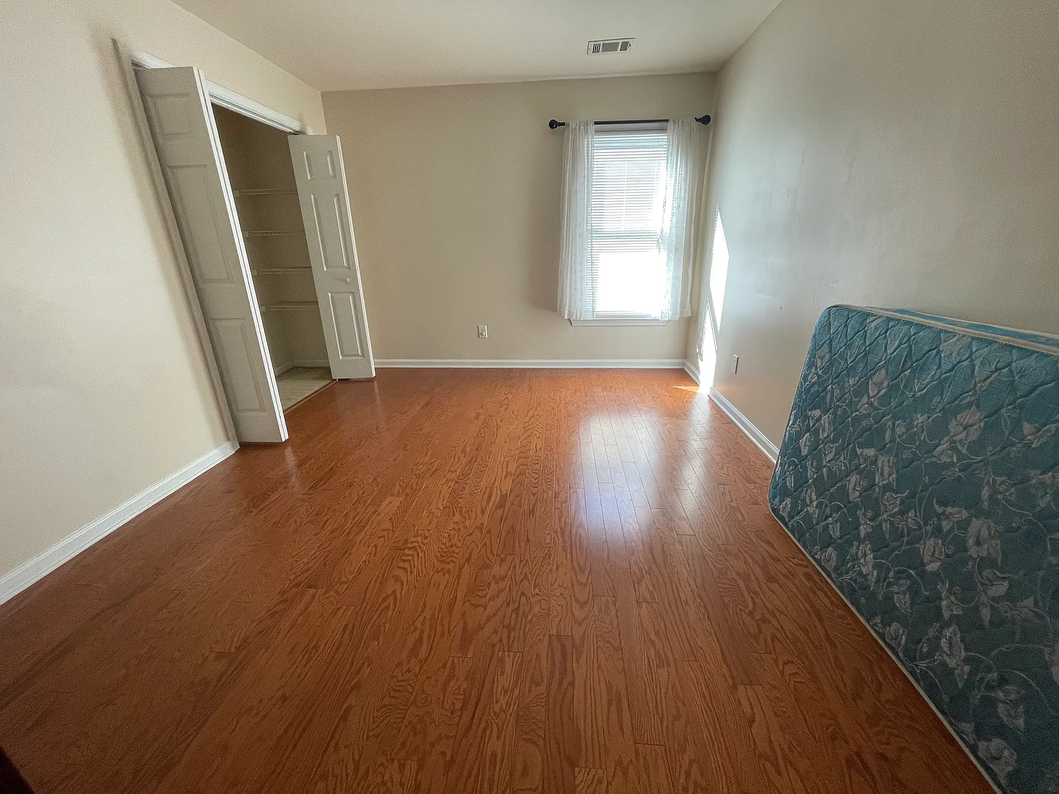 205 Morton Creek Cir — Photo 4