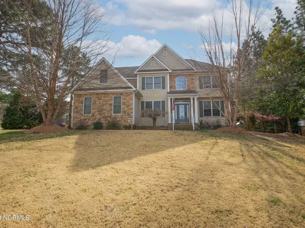 26 Princess Gate Dr, Whispering Pines, NC 28327